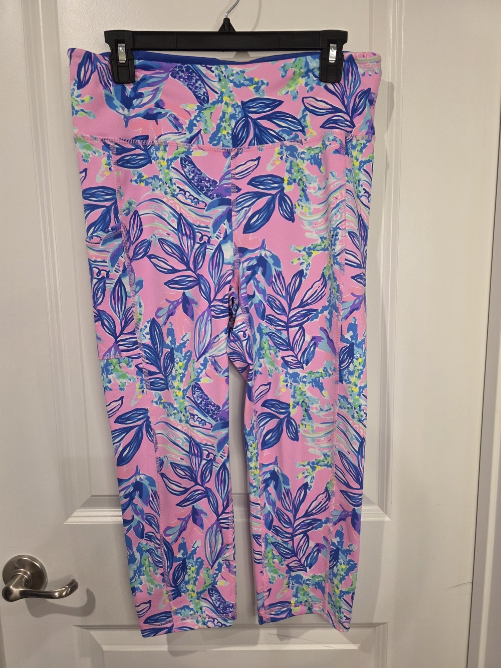 Lilly Pulitzer Luxletic Weekender High-Rise Crop Leggings w/ Pockets